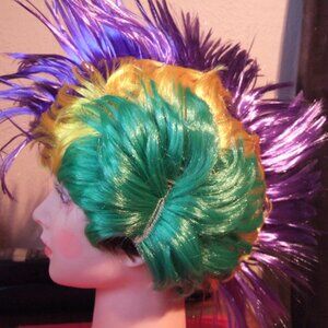 MOHAWK CARNIVAL WIG